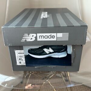 Womens New Balance 990 Black Size 8.5 Only worn once New in Box❤️